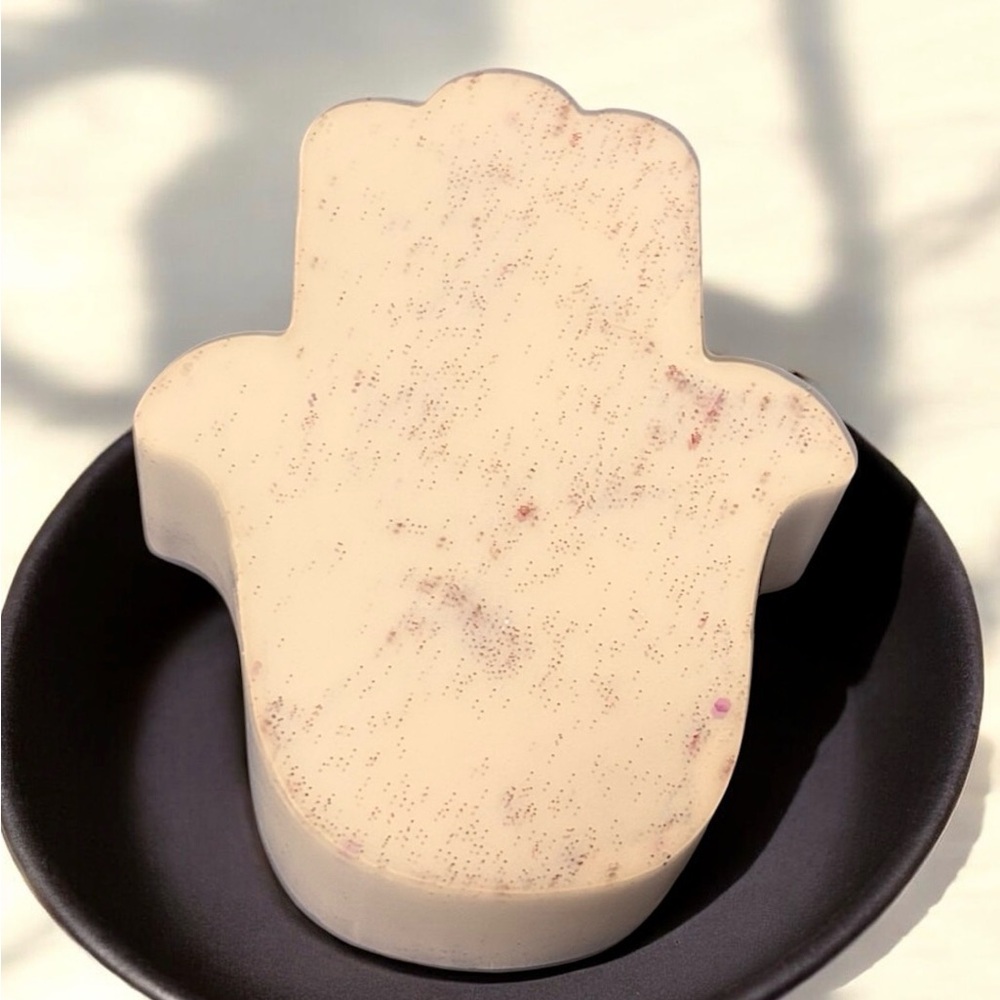 Strawberry coconut 3rd eye handmade soap 4x2inch 5oz donkey milk & shea based - Picture 2 of 2